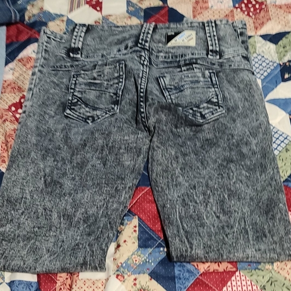 Jeans - Picture 3 of 5